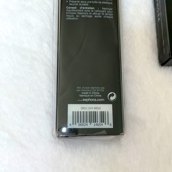 🆕 NIB Sephora Collection Set - Includes Treatment Brush & Facial Cleansing Pad - Picture 2 of 5